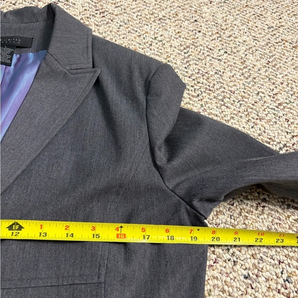 The Limited Gray 2 Piece Blazer & Slacks. EUC. Y2K. Size 8 - Picture 9 of 16